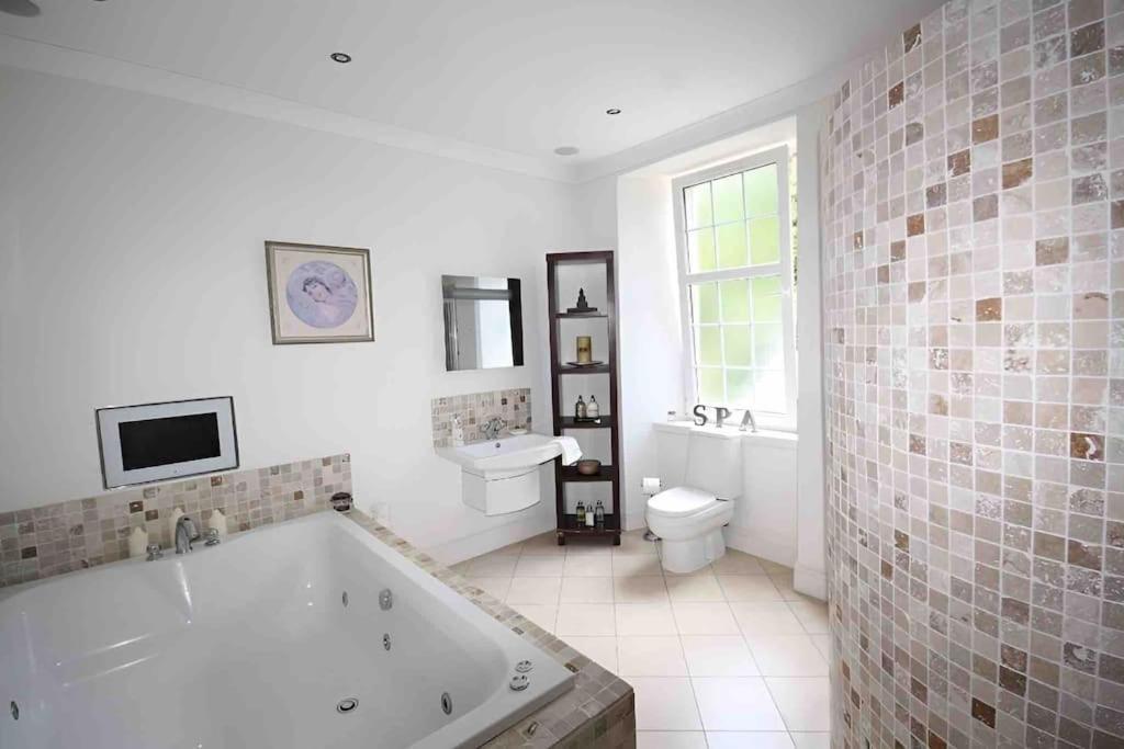 Island Seaview Villa With Swim Spa & Sauna ロスシー エクステリア 写真