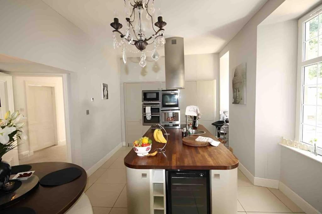 Island Seaview Villa With Swim Spa & Sauna ロスシー エクステリア 写真